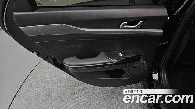 Kia K5 2022 — photo 15