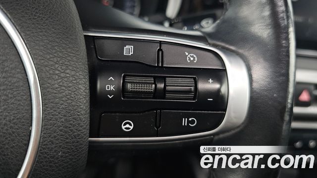 Kia K5 2022 — photo 29