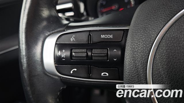 Kia K5 2022 — photo 30