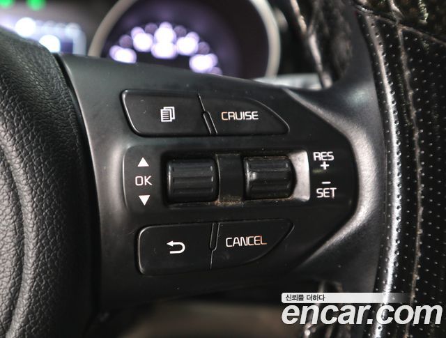 Kia Canival 2015 — photo 10