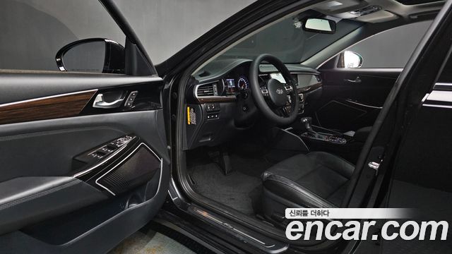 Kia K7 2018 — photo 10