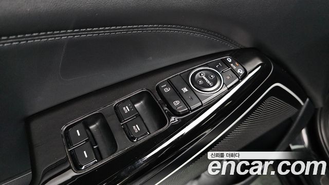Kia K7 2018 — photo 15