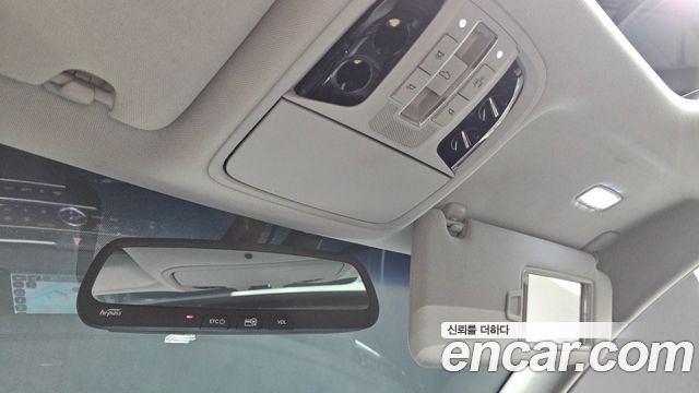 Kia K7 2018 — photo 19