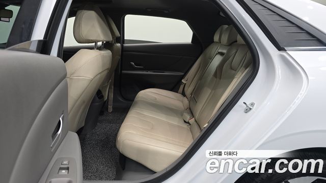 Hyundai AVANTE 2023 — photo 18