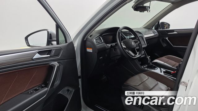 Volkswagen Tiguan 2022 — photo 13