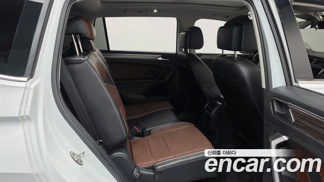 Volkswagen Tiguan 2022 — photo 17