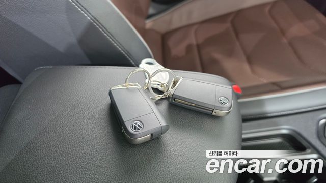 Volkswagen Tiguan 2022 — photo 23