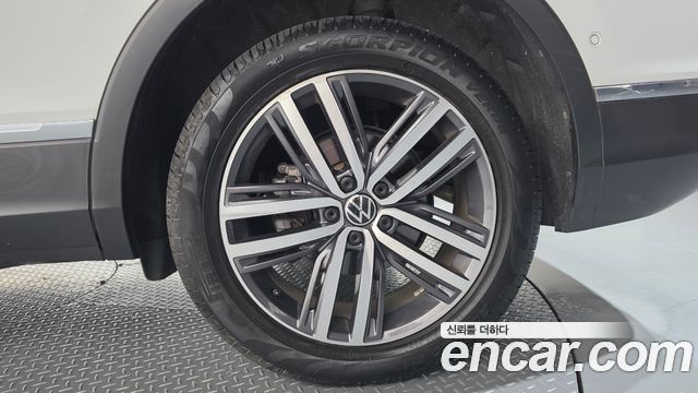 Volkswagen Tiguan 2022 — photo 7