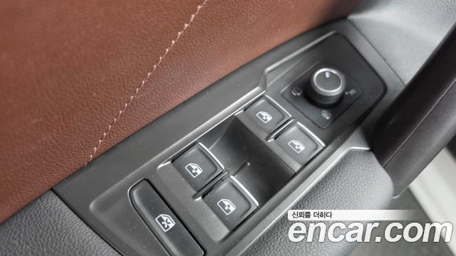 Volkswagen Tiguan 2022 — photo 32