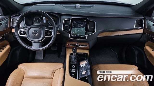 Volvo XC90 2019 — photo 10