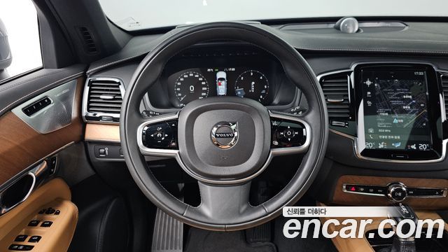 Volvo XC90 2019 — photo 19