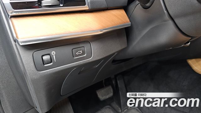 Volvo XC90 2019 — photo 20