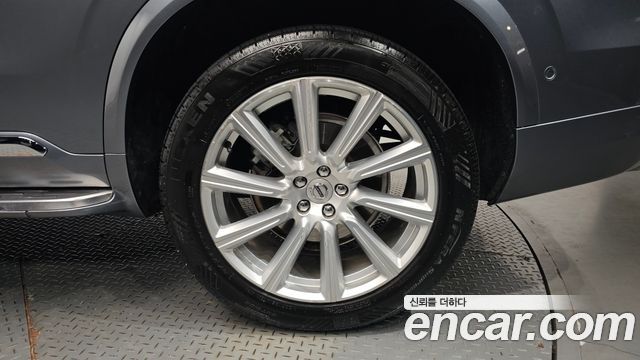 Volvo XC90 2019 — photo 7