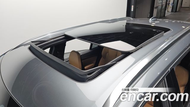 Volvo XC90 2019 — photo 35