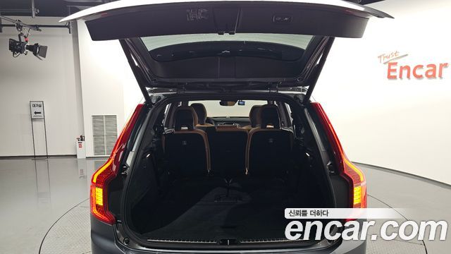 Volvo XC90 2019 — photo 36
