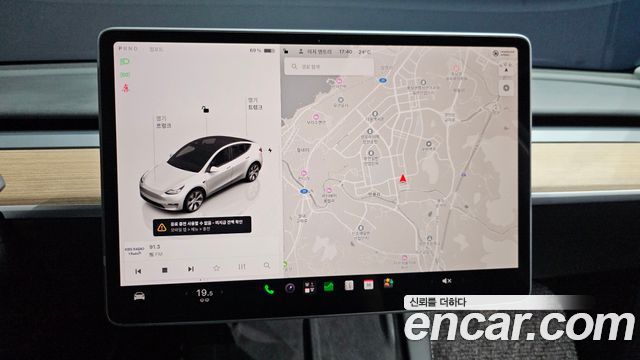 Tesla Model Y 2023 — photo 26