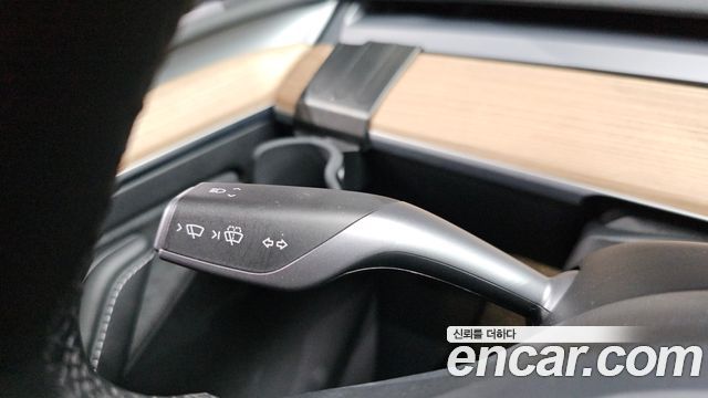 Tesla Model Y 2023 — photo 29
