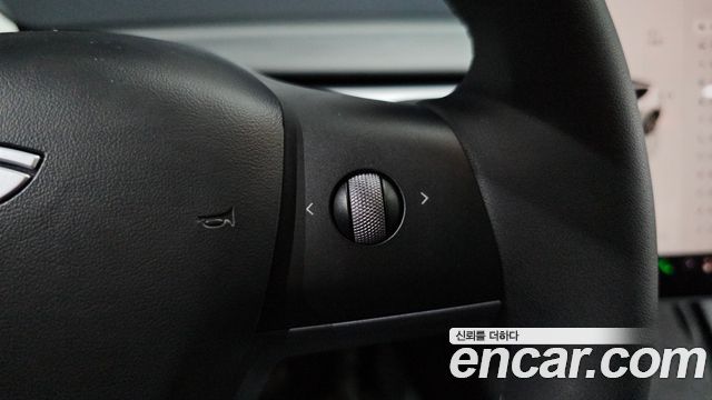 Tesla Model Y 2023 — photo 31