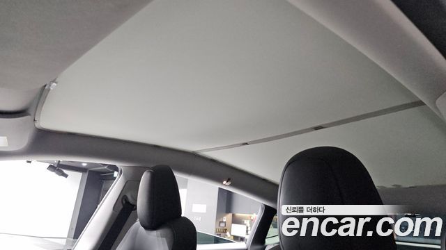 Tesla Model Y 2023 — photo 35