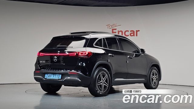 Mercedes-Benz EQA 2022 — photo 2