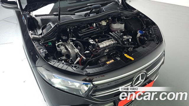 Mercedes-Benz EQA 2022 — photo 6