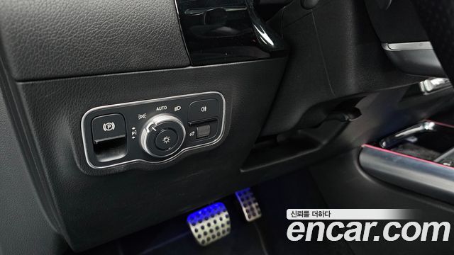 Mercedes-Benz EQA 2022 — photo 20