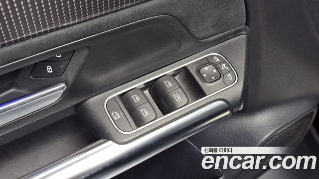 Mercedes-Benz EQA 2022 — photo 30