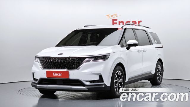 Kia Canival 2021 — photo 1