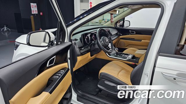 Kia Canival 2021 — photo 10