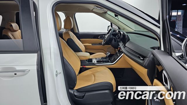Kia Canival 2021 — photo 11