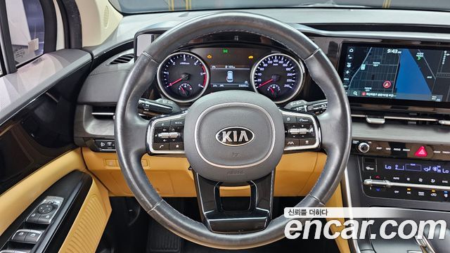 Kia Canival 2021 — photo 13