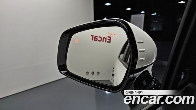 Kia Canival 2021 — photo 17