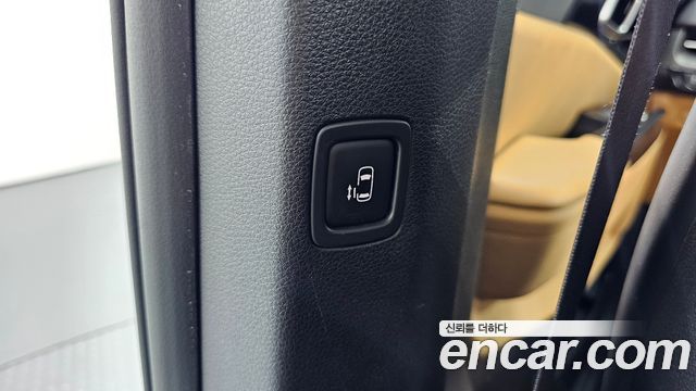 Kia Canival 2021 — photo 19