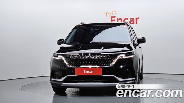 Kia Canival 2023 — photo 3