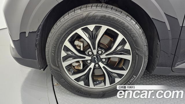 Kia Canival 2023 — photo 5