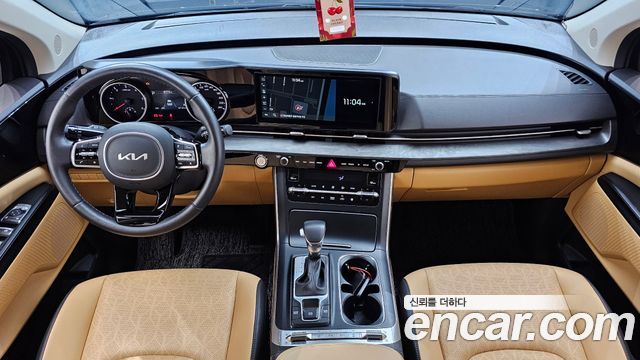 Kia Canival 2023 — photo 7