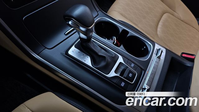 Kia Canival 2023 — photo 9