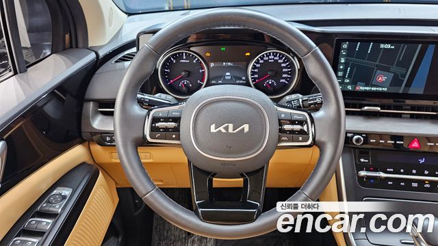 Kia Canival 2023 — photo 13