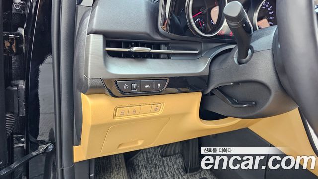 Kia Canival 2023 — photo 16