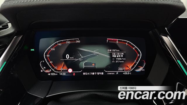 BMW Z4 2023 — photo 11