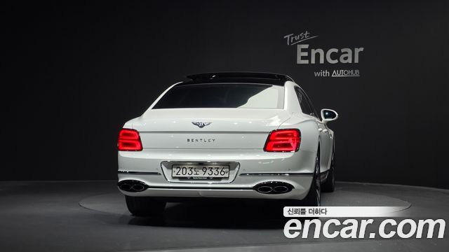Bentley Flying Spur 2022 — photo 4