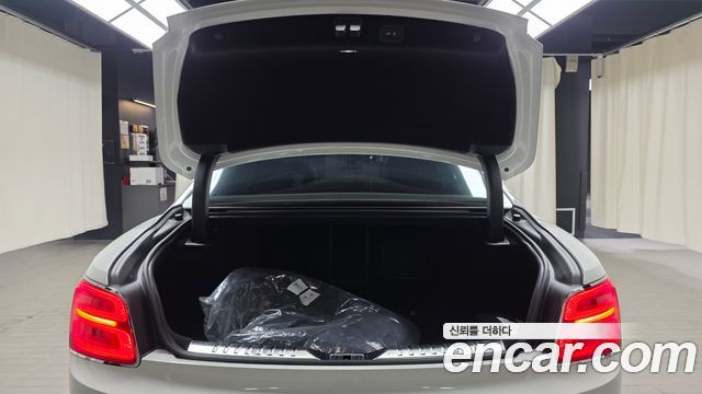 Bentley Flying Spur 2022 — photo 24