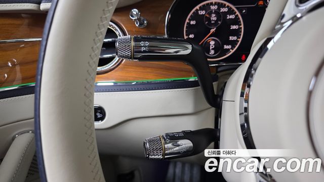 Bentley Flying Spur 2022 — photo 27