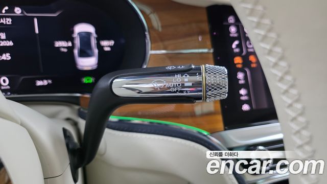 Bentley Flying Spur 2022 — photo 28