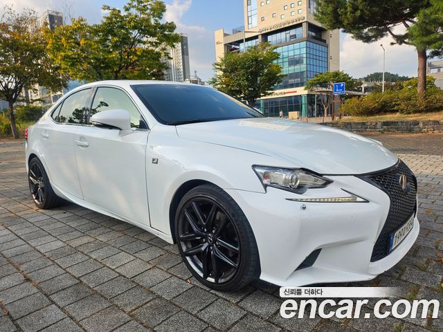 Lexus IS 2014 — photo 3