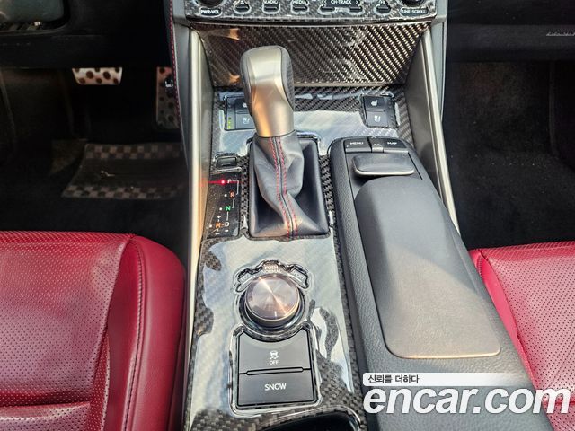 Lexus IS 2014 — photo 15