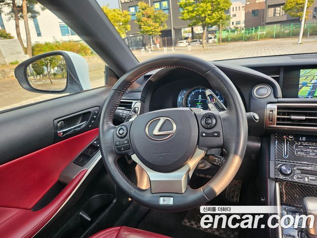 Lexus IS 2014 — photo 17