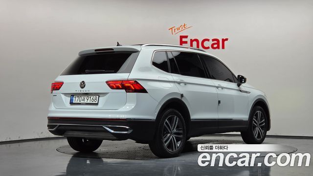Volkswagen Tiguan 2022 — photo 2
