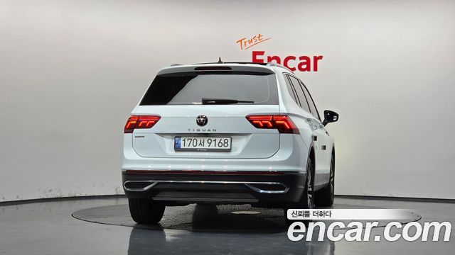 Volkswagen Tiguan 2022 — photo 4
