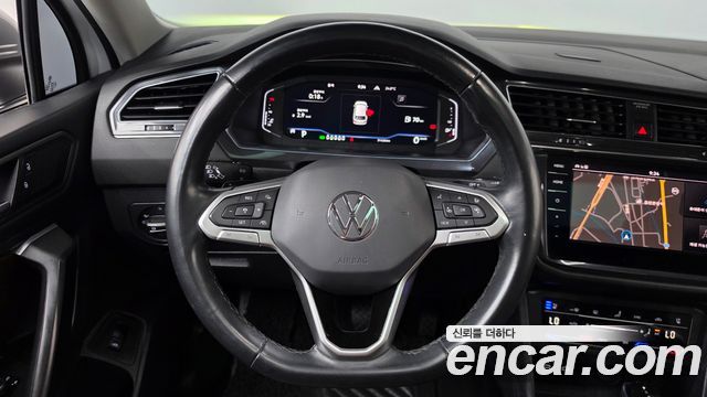 Volkswagen Tiguan 2022 — photo 18